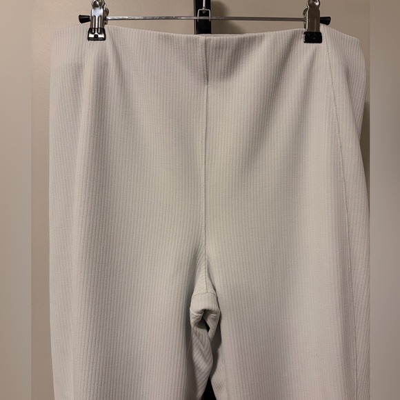 NWOT Lululemon Ribbed Softstreme Zip-Leg High Rise Cropped Pant 25β - Picture 8 of 11